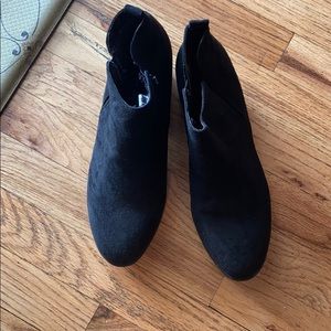 American Eagle booties